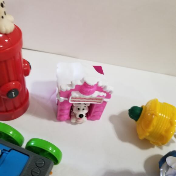 A collection of  dalmations McDonalds toys - Picture 9 of 12